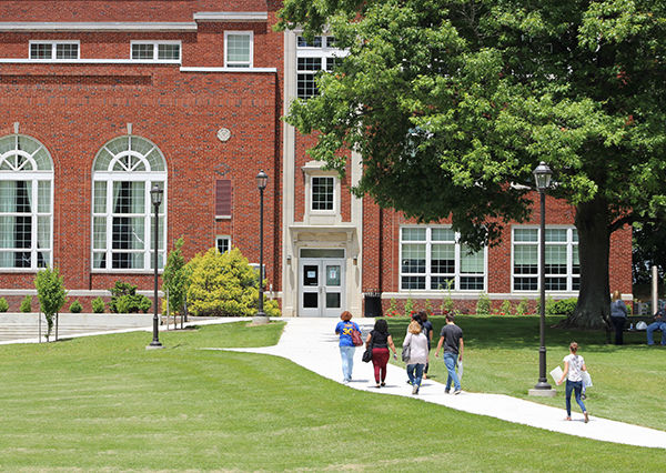 NSO Students and Families Head to NSO Session NSO Students and Families Head to NSO Session